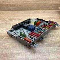 90589965  No plug socket Fuse module Opel Zafira A