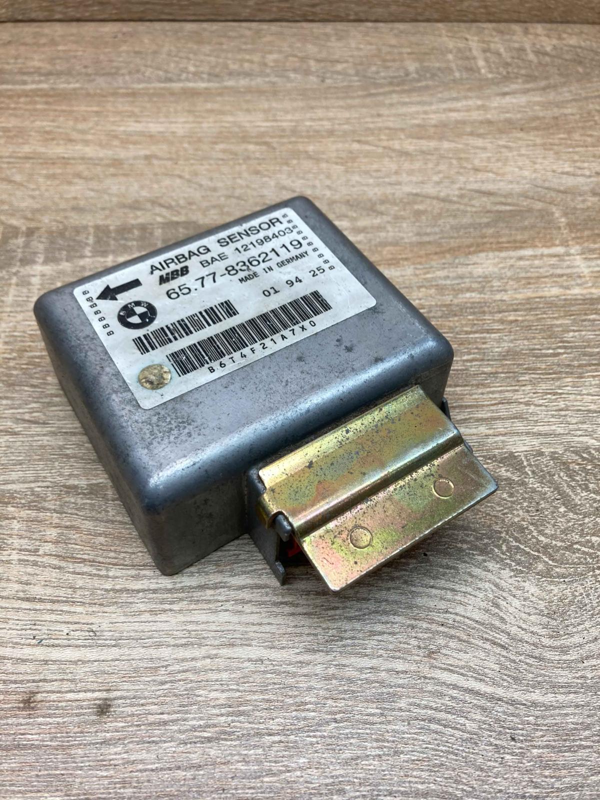 8362119 12198403  Airbag deployment crash/impact sensor BMW 3 E46