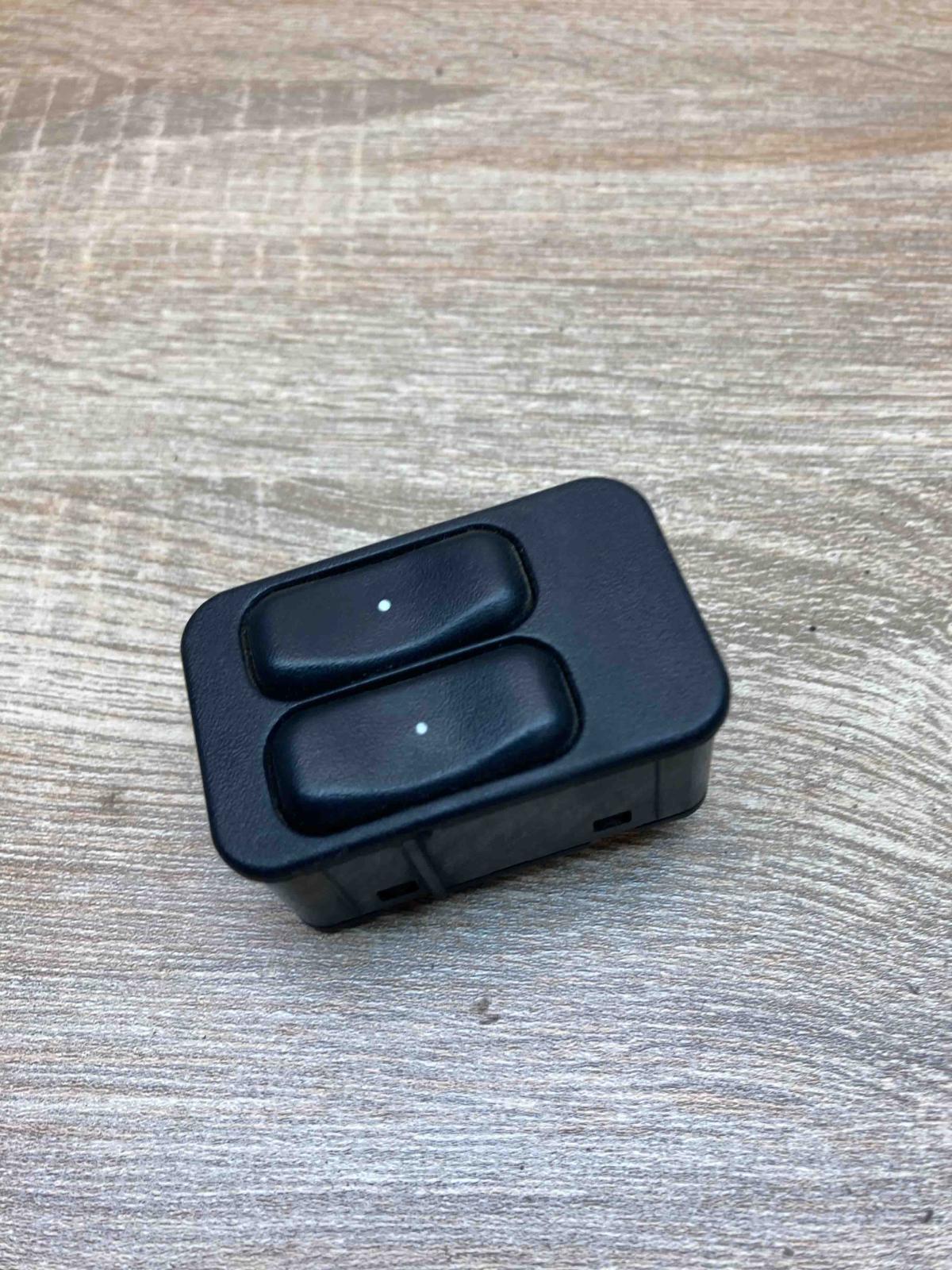 90561088 13363201  Electric window control switch Opel Zafira A