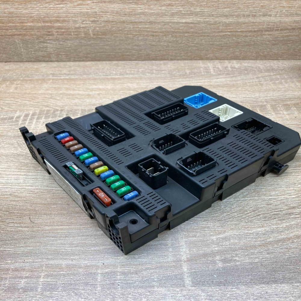 9659285380   Fuse module Peugeot 207