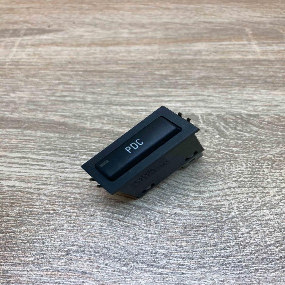 8352253   Parking (PDC) sensor switch BMW 7 E38