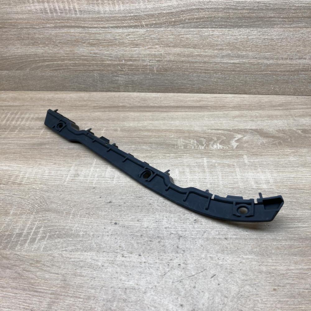 A2518850263 RH  Rear bumper mounting bracket Mercedes-Benz R W251