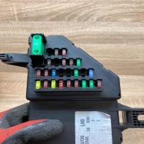 13223679 518898002 JB Fuse module Opel Vectra C