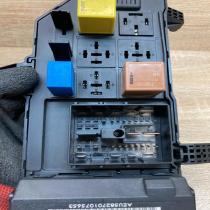 13193587 13223678 NC Fuse module Opel Signum