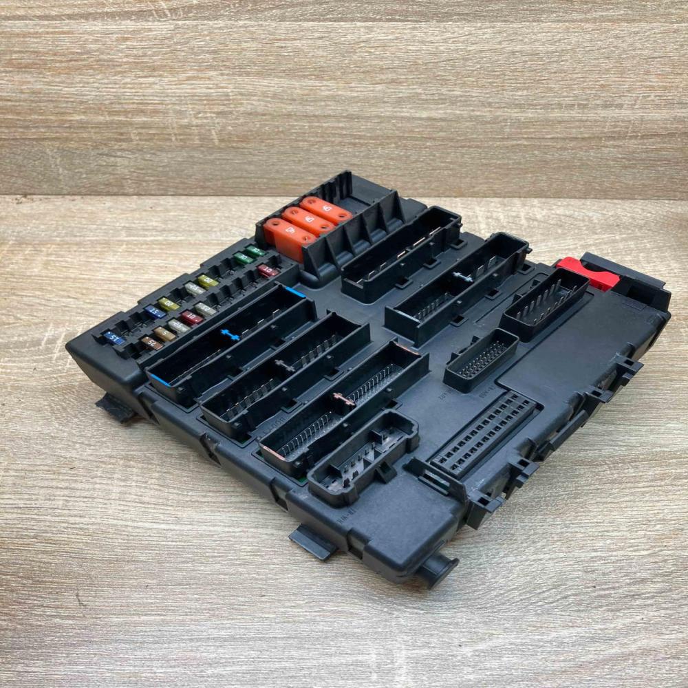13112914 519049035 AU Fuse module Opel Signum