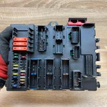 13112914 519049035 AU Fuse module Opel Signum