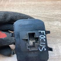 98AB 14A132 DE   Electric window control switch Ford Focus