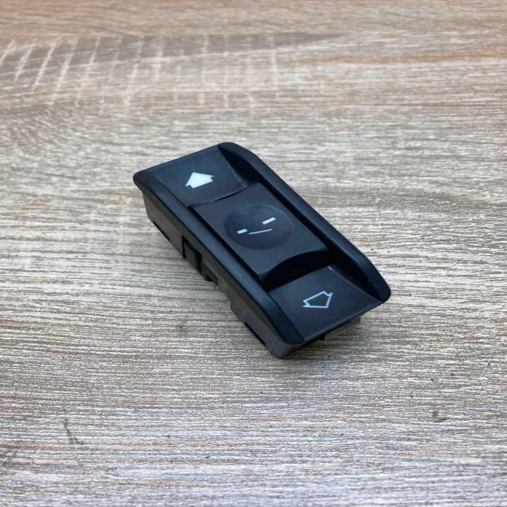 8352182 03015000  Sunroof switch BMW 5 E39