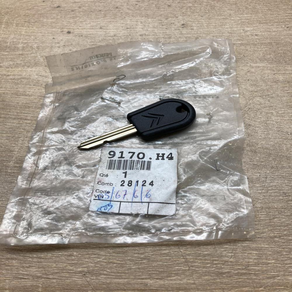 9170H4 9170 H4  Ignition key/card Citroen ZX
