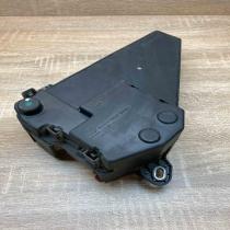 6906588 518811039  Fuse module BMW 5 E60 E61