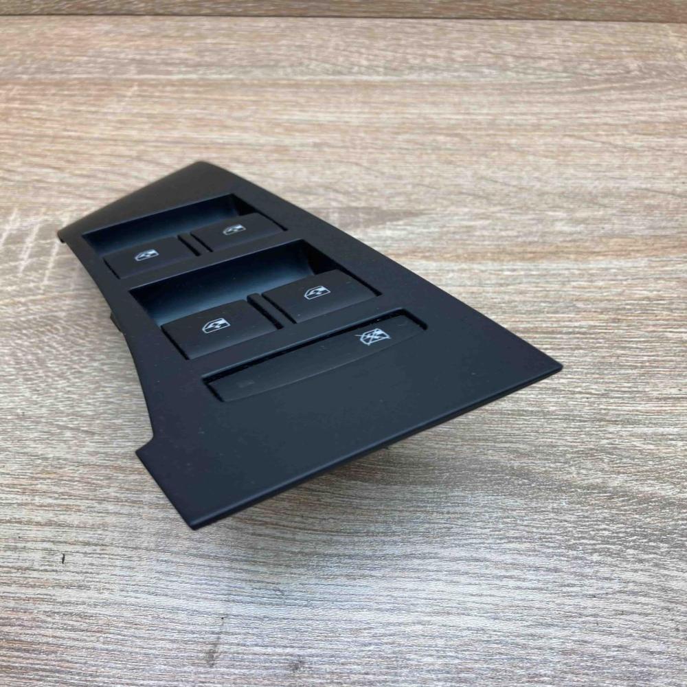 13305009   Electric window control switch Opel Meriva B