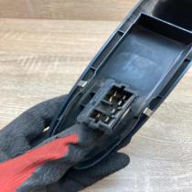 26267   Electric window control switch Peugeot 406