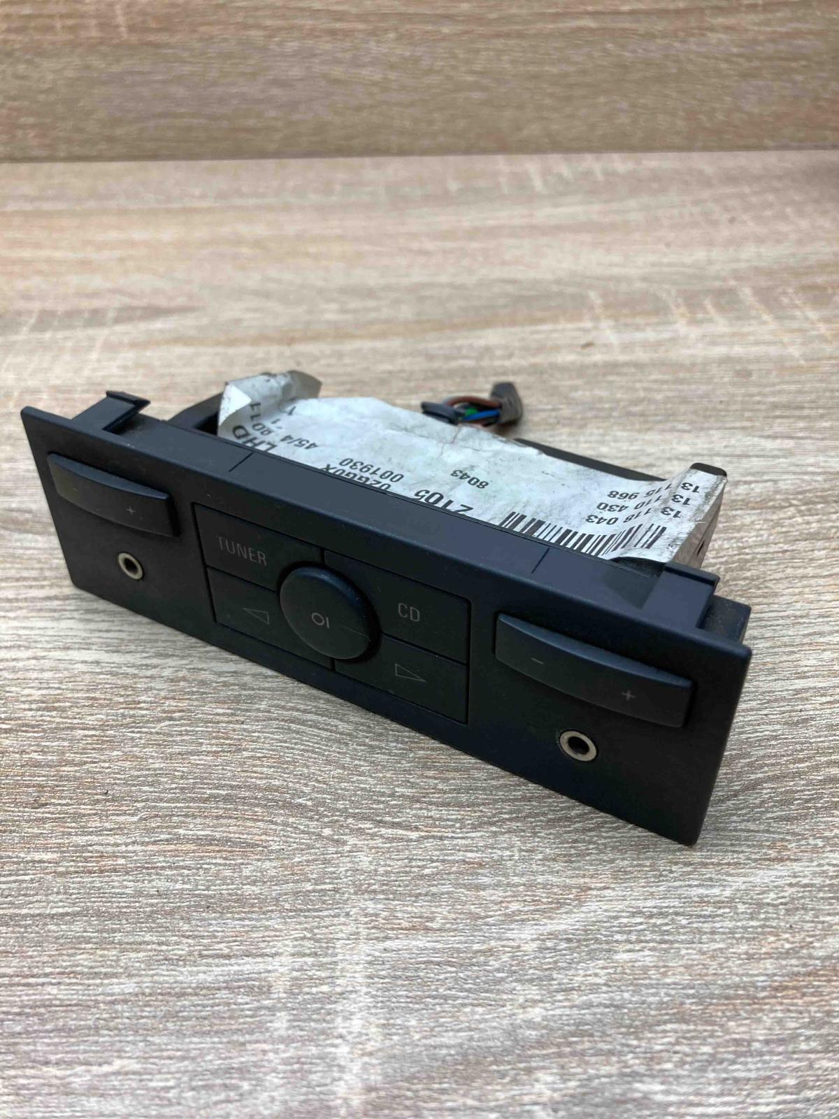 13115968 7643119311 With Plug Head unit multimedia control Opel Signum