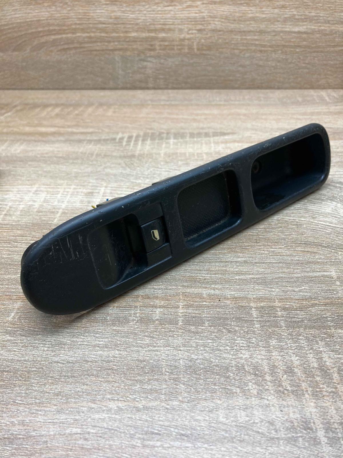 96351625XT  With Plug Electric window control switch Peugeot 307