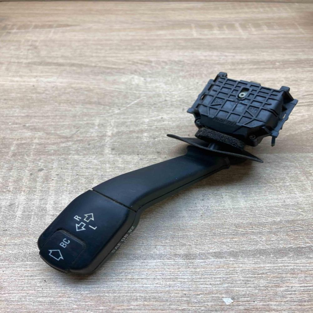 8352172 011004  Wiper turn signal indicator stalk/switch BMW 5 E39
