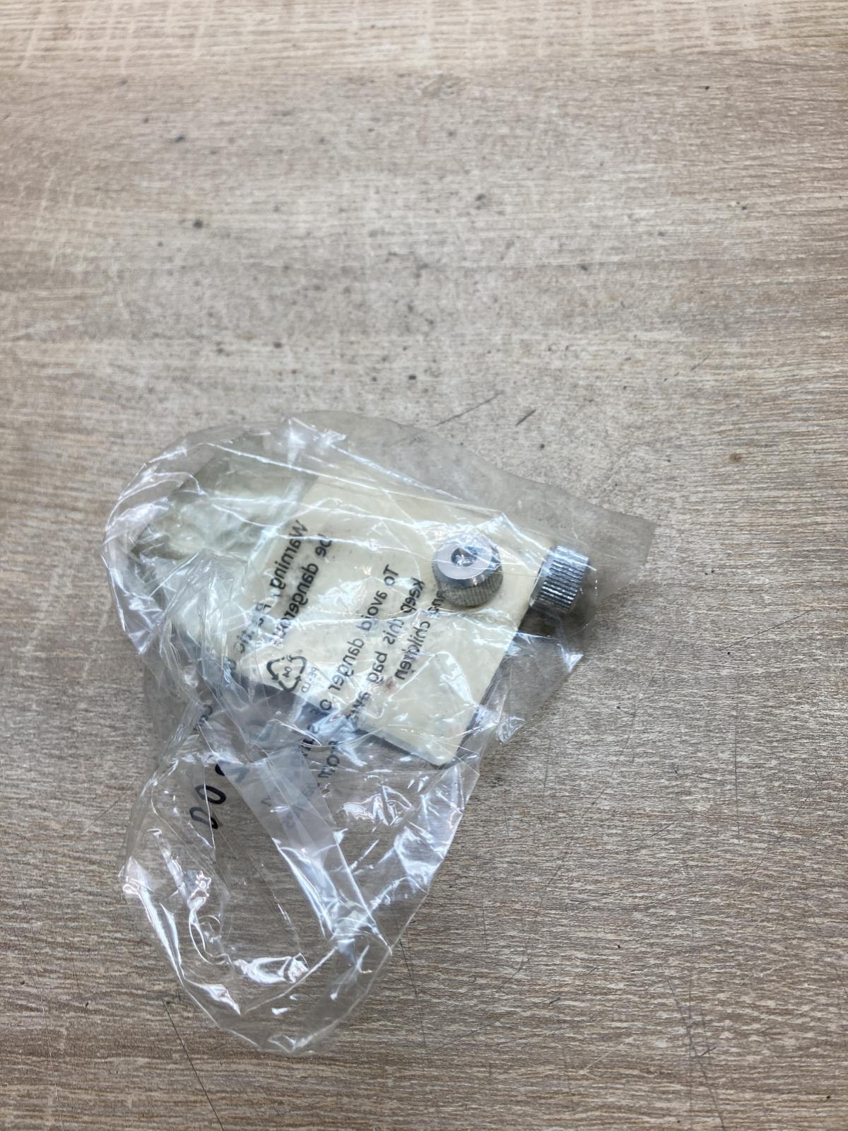 8480019   Other interior part BMW 3 E30