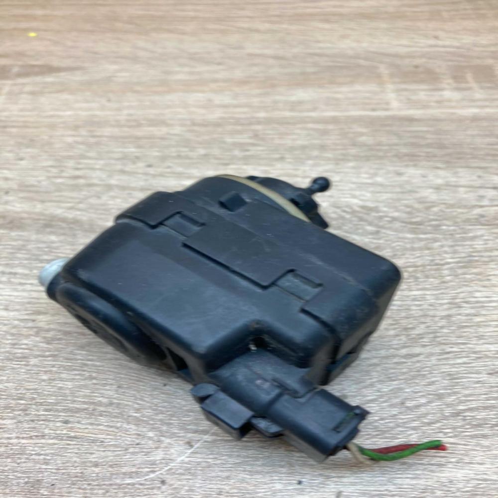 Peugeot Headlight level PA66GF30 With Plug Headlight level adjustment motor Citr