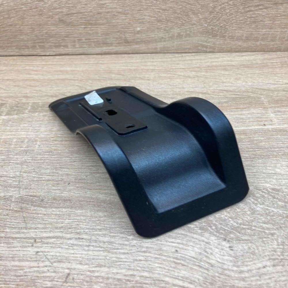 A2119201286 70010006  Rear seat rail trim cover Mercedes-Benz E W211