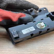 96250976ZR   Screen/display/small screen Peugeot 206