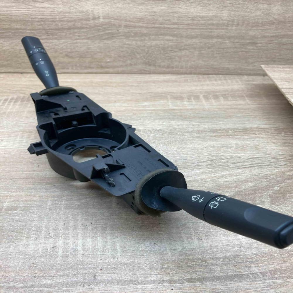 9630605180 96307459ZL  Wiper turn signal indicator stalk/switch Peugeot 206