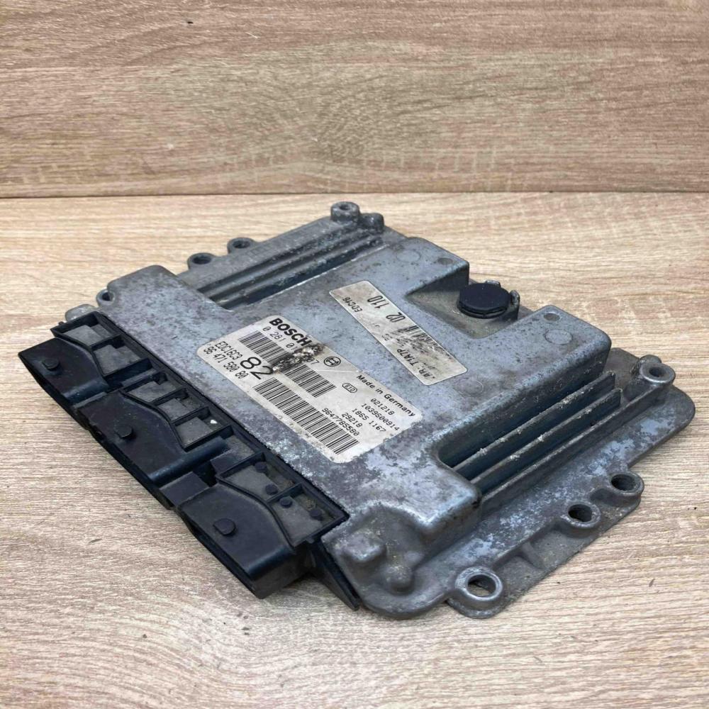 9647158080   Engine control unit/module ECU Peugeot 206