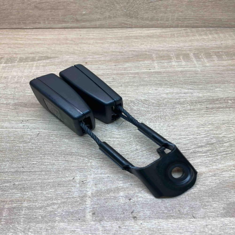 2118600269   Middle seatbelt buckle (rear) Mercedes-Benz E W211