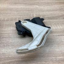 063700 8930 12V5G  Air flap motor/actuator Toyota Corolla Verso AR10