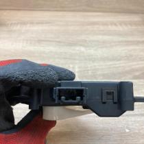 063700 8930 12V5G  Air flap motor/actuator Toyota Corolla Verso AR10