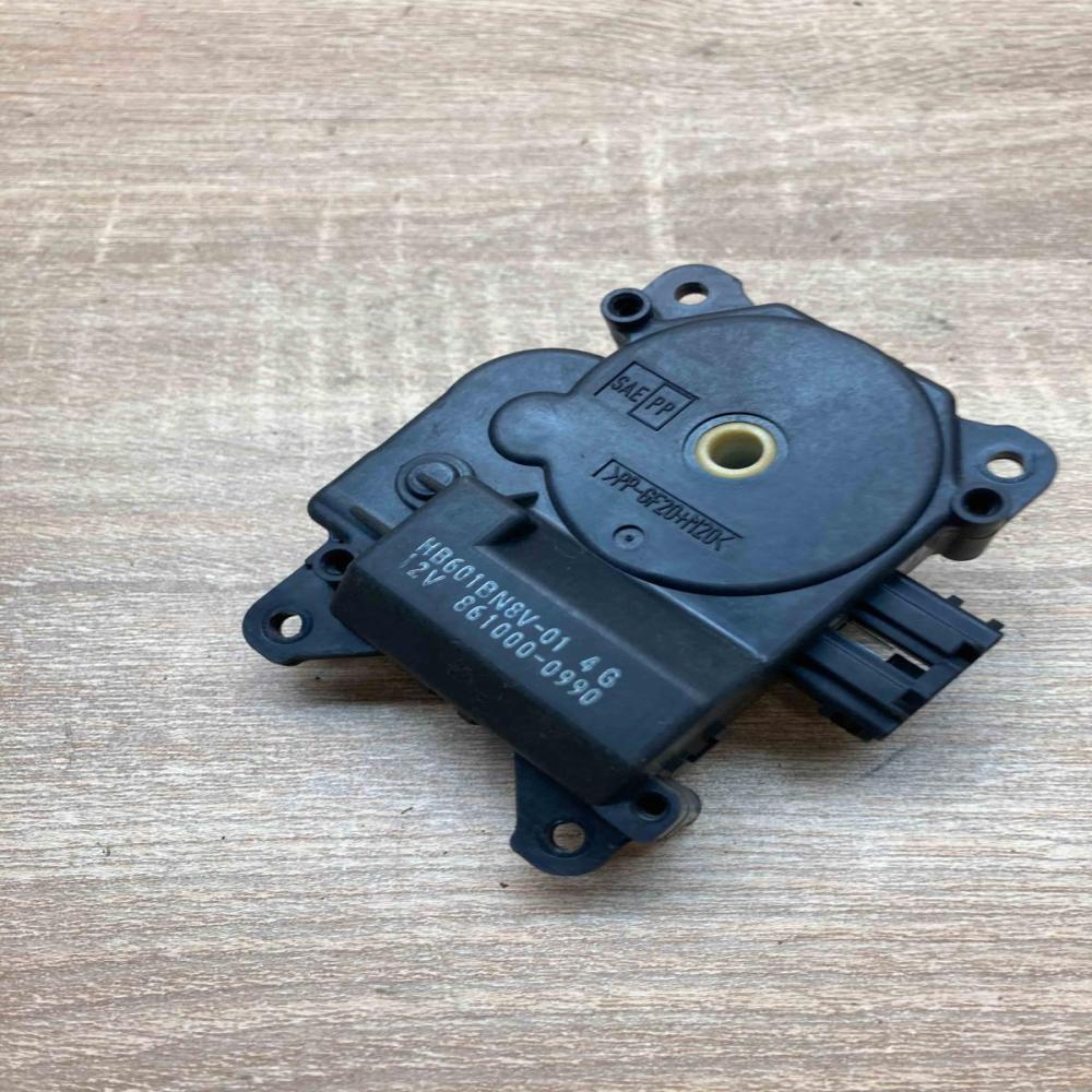 861000 0990 HB601BN8V  Air flap motor/actuator Mazda 3 I