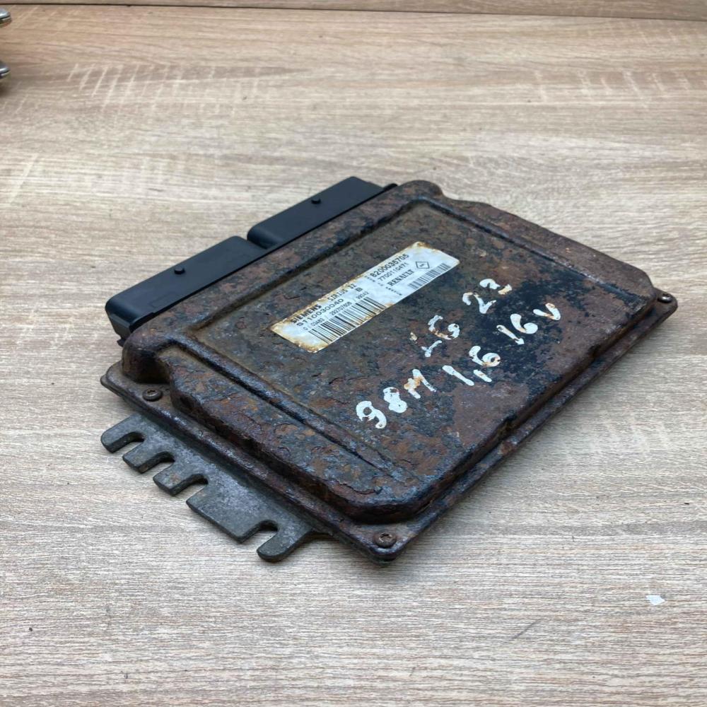 8200035705 S110030040B  Engine control unit/module ECU Renault Laguna I