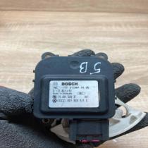 8D1820511E 0132801115 With Plug Air flap motor/actuator Volkswagen PASSAT B5