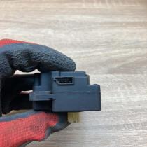 6G9N 19E616 AA 071113C  Air flap motor/actuator Volvo S80