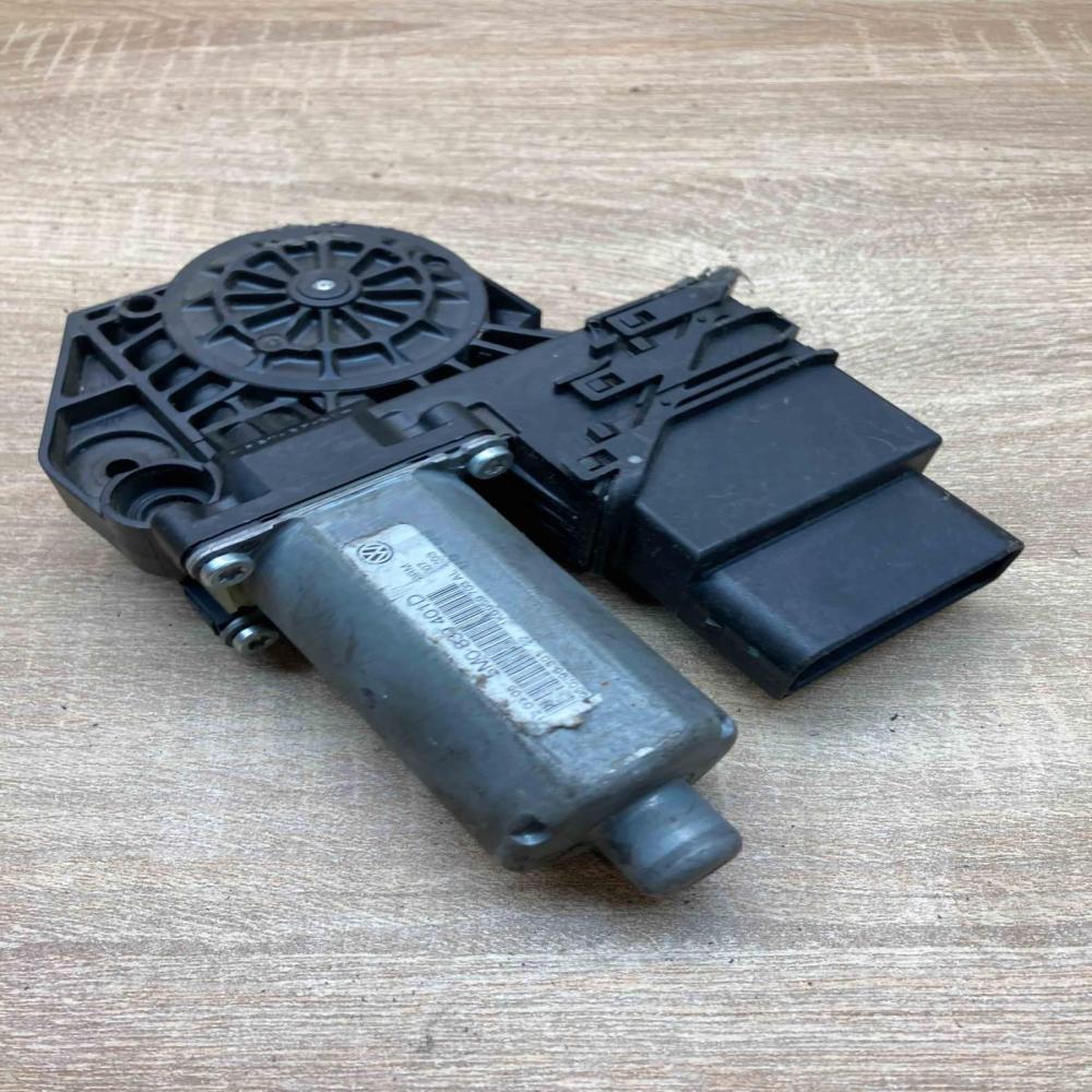 5M0839401D 1K0959795AA  Rear door window regulator motor Volkswagen Golf Plus