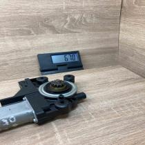970714 10 1174077 A  Front door window regulator motor Volvo V70