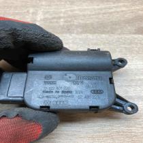 0132801320 7L0907511C  Air flap motor/actuator Volkswagen Touareg I