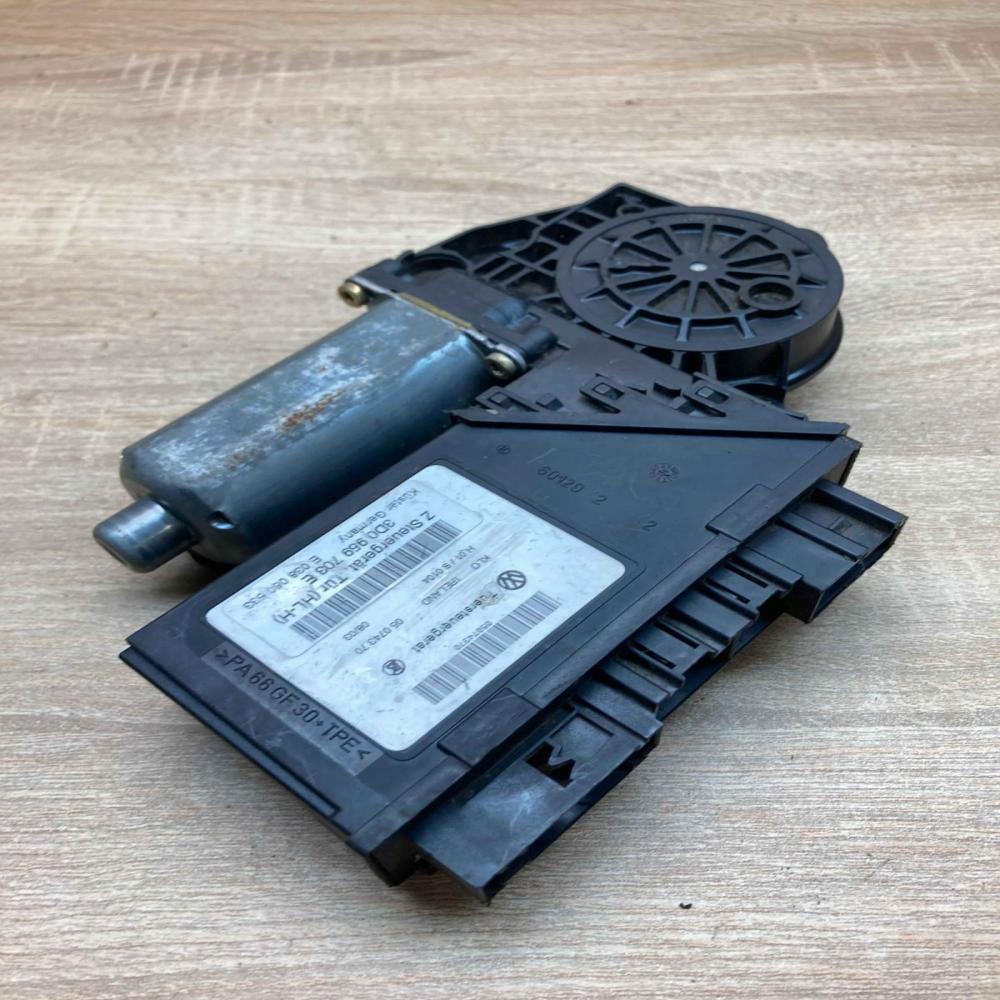 3D0959703E 05074370  Rear door window regulator motor Volkswagen Phaeton