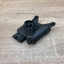 0132801320   Air flap motor/actuator Volkswagen Touareg I