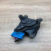 4B1820511C 0132801129 Used  Air flap motor/actuator Audi A6 S6 C5 4B