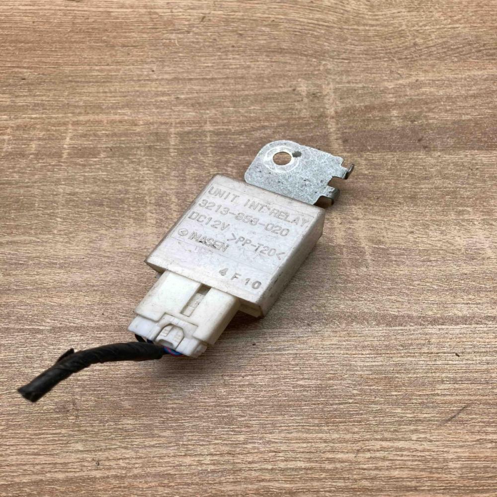3213 653 020  With Plug Other relay Mazda 6