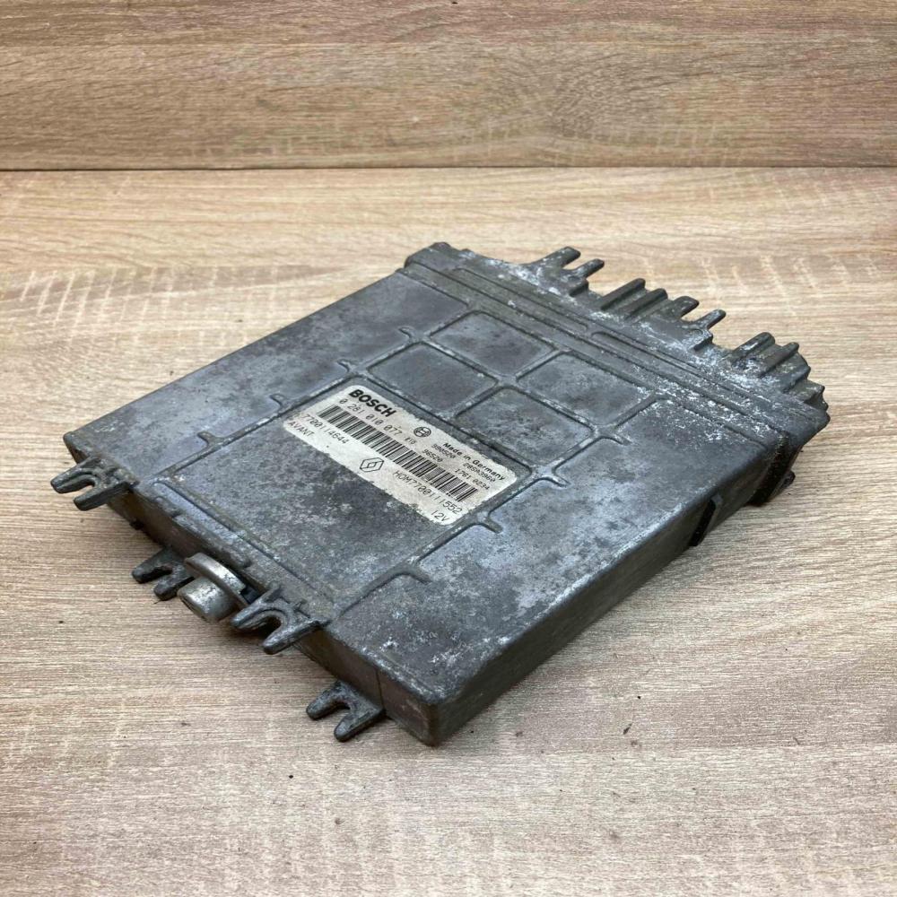 7700111552   Engine control unit/module ECU Renault Megane I