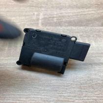4F0820511B 0132801369  Air flap motor/actuator Audi A6 S6 C6 4F