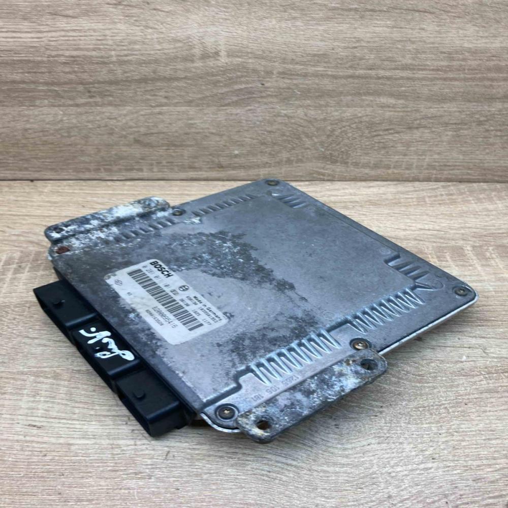 8200095416 0281011101  Engine control unit/module ECU Renault Laguna II