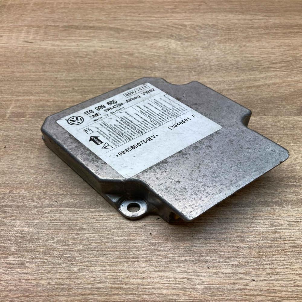 1T0909605   Airbag control unit/module Volkswagen Touran I