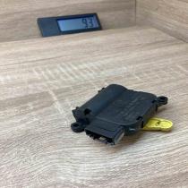 1K2907511C 0132801342  Air flap motor/actuator Audi A3 S3 8P