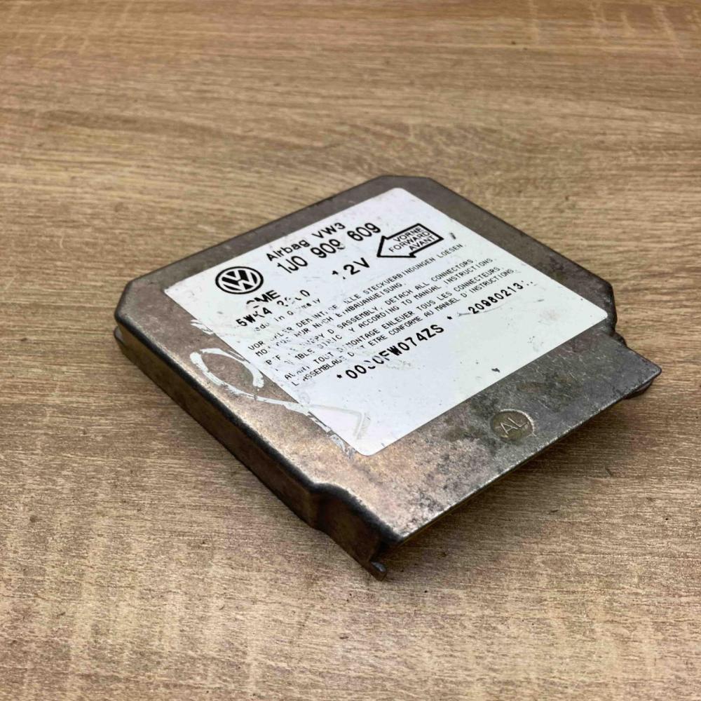 1J0909609   Airbag control unit/module Volkswagen Golf IV
