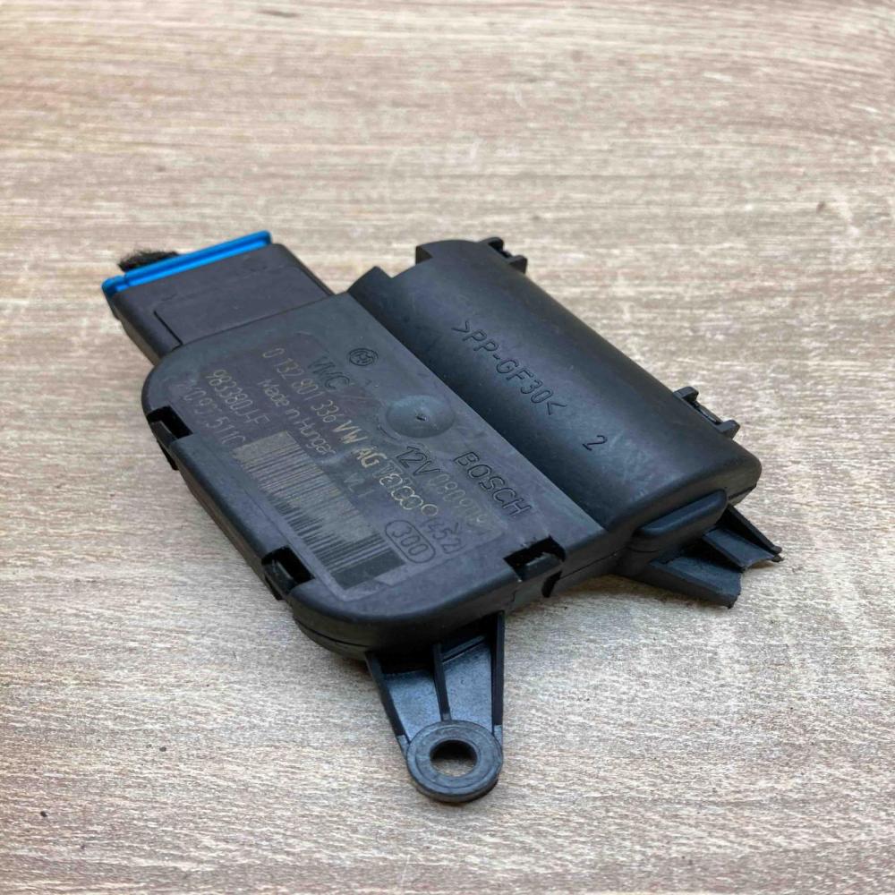 1K0907511C 0132801336 With Plug Air flap motor/actuator Audi A3 S3 8P