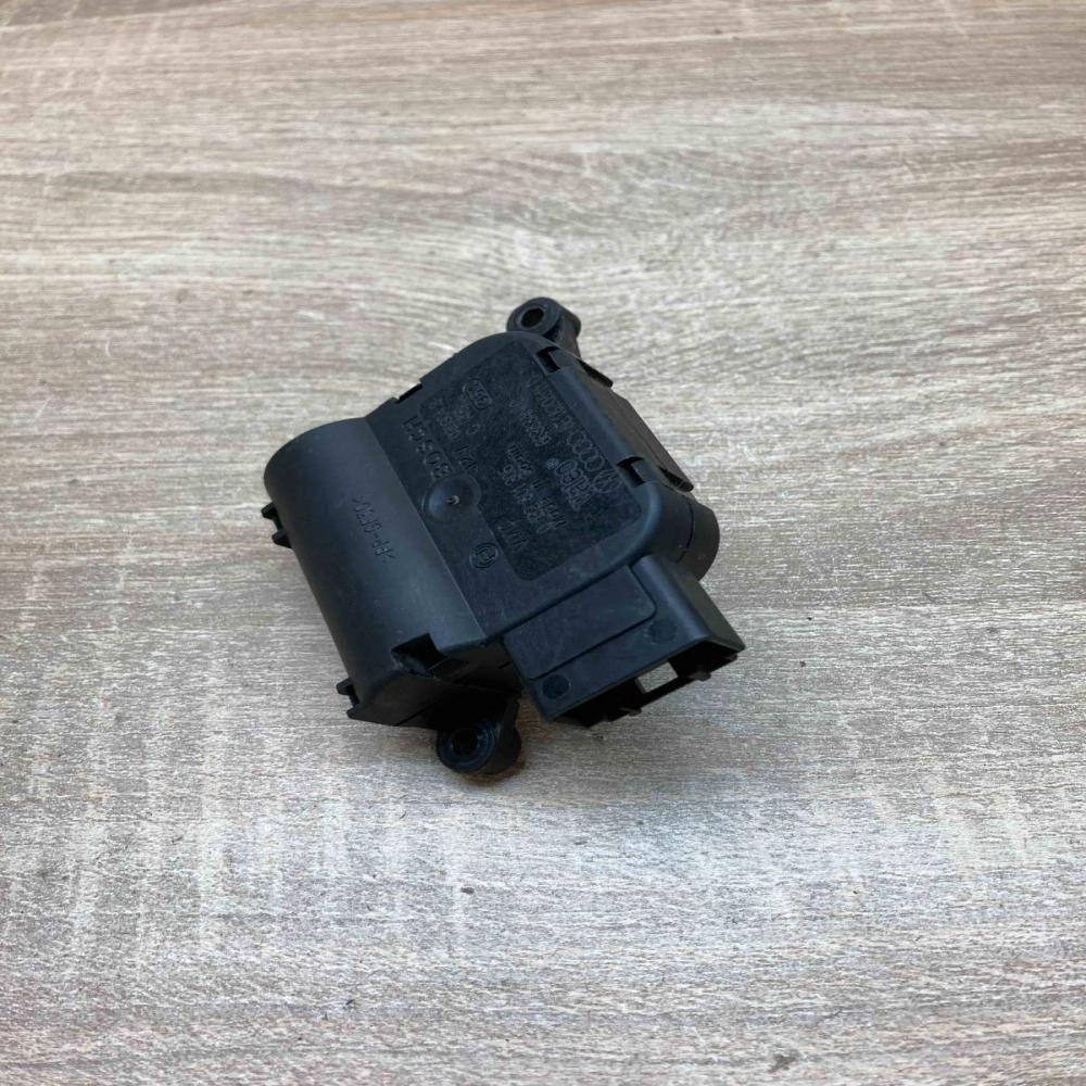8E1820511D 0132801306  Air flap motor/actuator Audi A4 S4 B6 8E 8H