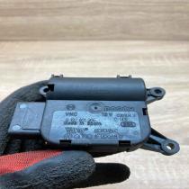 8E1820511D 0132801306  Air flap motor/actuator Audi A4 S4 B6 8E 8H