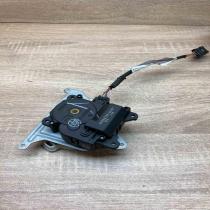 063700 8610 246470 1801 With Plug Air flap motor/actuator Toyota Verso