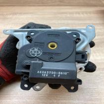 063700 8610 Used  Air flap motor/actuator Toyota Avensis Verso